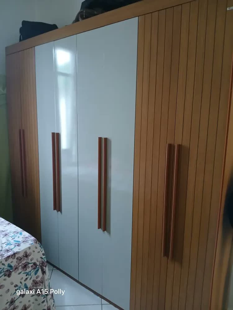 foto de Guarda Roupa Casal Toronto Mdf 8 Portas Moderna Mobília Cor Naturale/Off White/Naturale