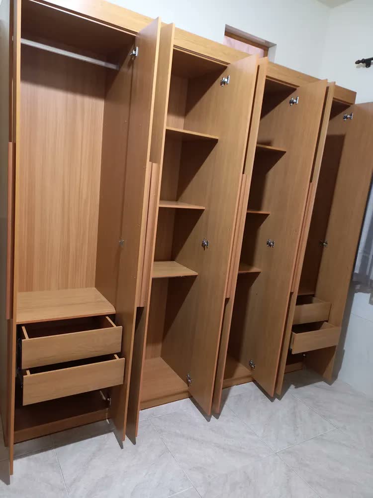 foto de Guarda Roupa Casal Toronto Mdf 8 Portas Moderna Mobília Cor Naturale/Off White/Naturale