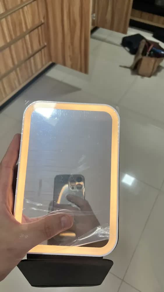 foto de Espelho Para Maquiagem Com Luz Led Portátil Recarregável