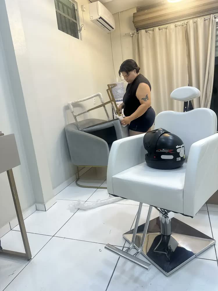 foto de Poltrona Luxo Decorativa Para Recepção Sala Premium