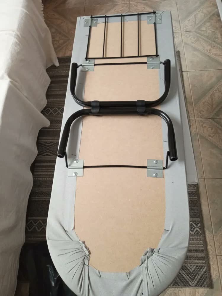 foto de Tábua De Passar Roupa Dobrável Mesa Portátil Tecido Térmico