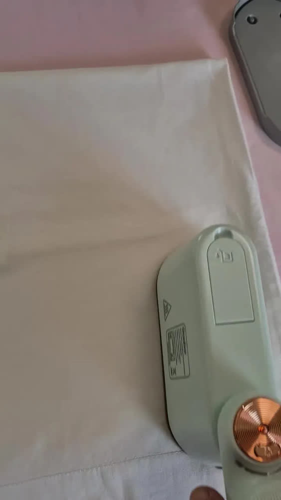 foto de Ferro A Vapor Portátil Gaabor Aquecimento Rápido Modo Dupla Cor Verde