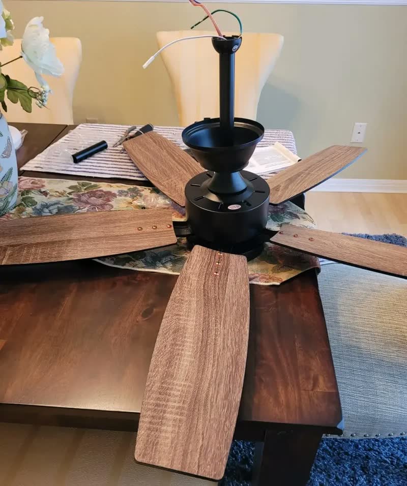 foto de Ventilador de Teto FANSVENTO com Luz LED Controle Remoto 106cm 6 Velocidades