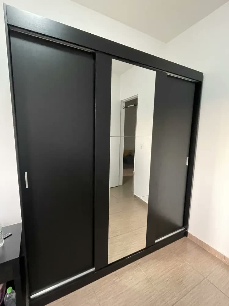 foto de Guarda-roupa Casal Madesa Reno 3 Portas Correr Com Espelho P Cor Preto/Rustic