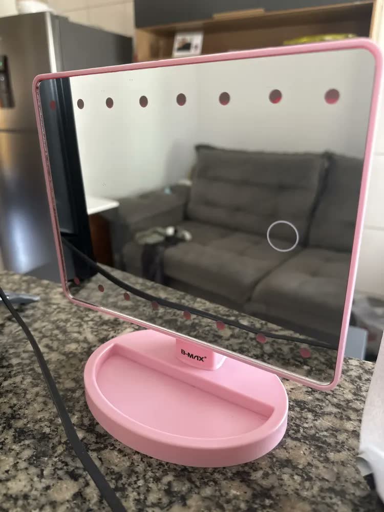 foto de Espelho Maquiagem Mesa Luz Led Iluminado Portatil Quadrado Moldura Branco