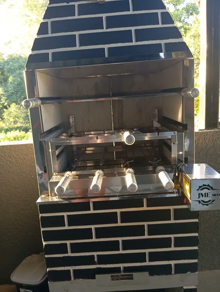 foto de Churrasqueira Grill 100% Inox 4 Espetos Mais Acessórios L4