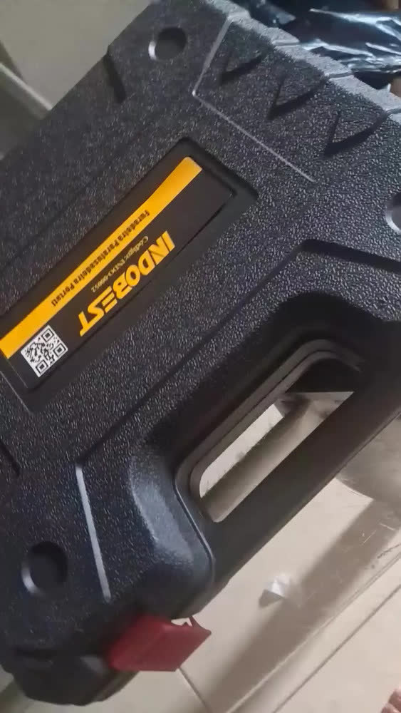 foto de Parafusadeira Furadeira Sem Fio 48v 2 Baterias 340w C/brocas Amarelo E Preto