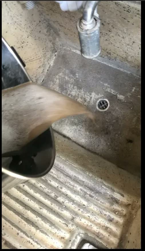 foto de Aspirador de Pó e Água 20L 1200W Gradiente PGAC200 Inox Multiuso