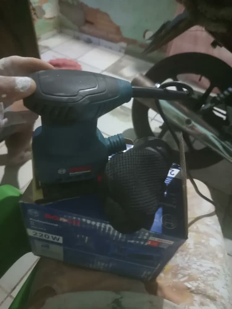 foto de Lixadeira Orbital Bosch Gss 140-a Com Coletor De Pó 220w Cor Azul