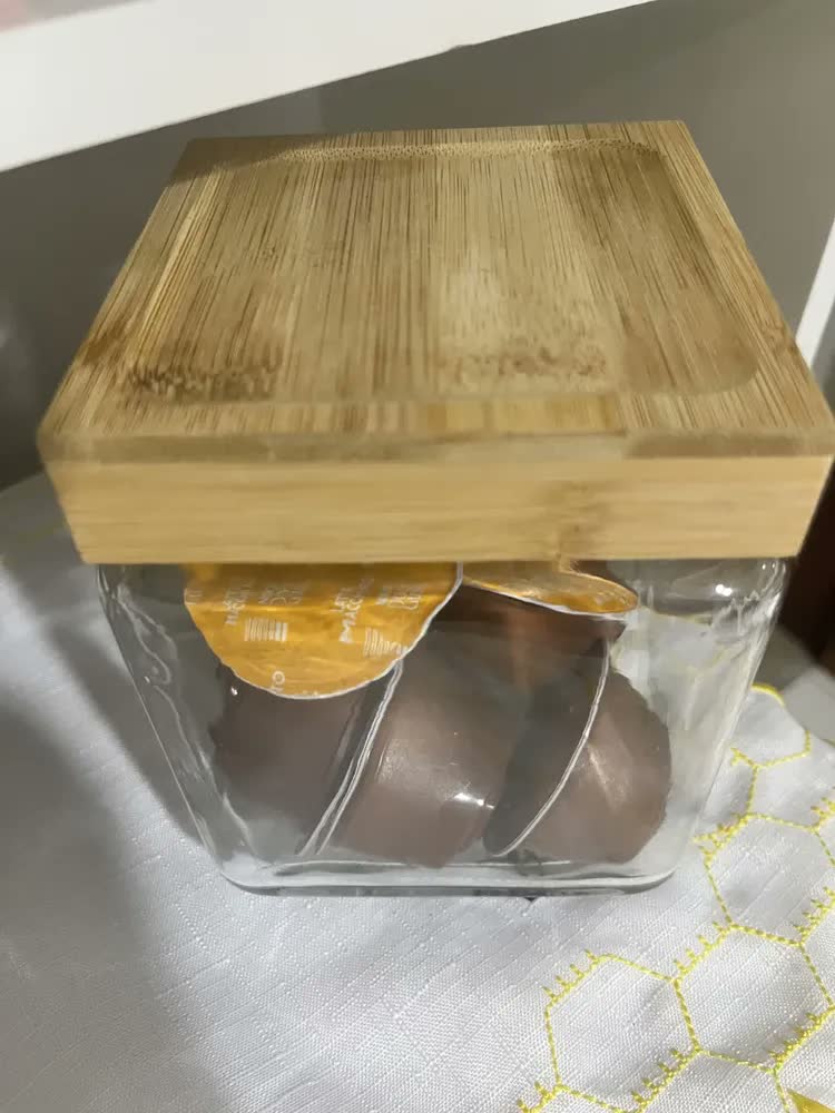 foto de Pote Vidro Quadrado Tampa Bambu Moderno 1,25 Litros Cozinha