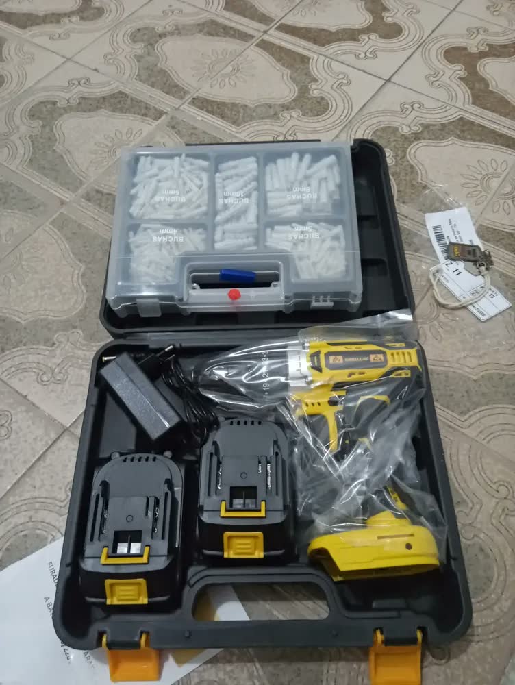 foto de Parafusadeira Furadeira de Impacto Sem Fio 21V Gorillaz 2 Baterias LED Bivolt