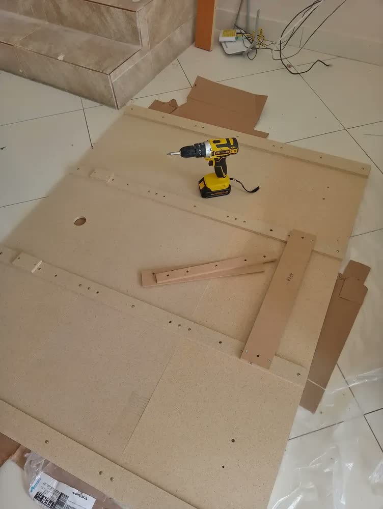 foto de Parafusadeira Furadeira de Impacto Sem Fio 21V Gorillaz 2 Baterias LED Bivolt