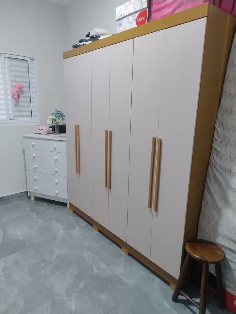 foto de Guarda-roupa Casal 6 Portas 2 Gavetas França Espresso Móveis cor cinamomo off-white
