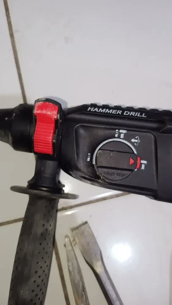 foto de Martelete Rotativo Rompedor 5kg 960w Furadeira De Impacto Cor Azul Frequência 50/60hz