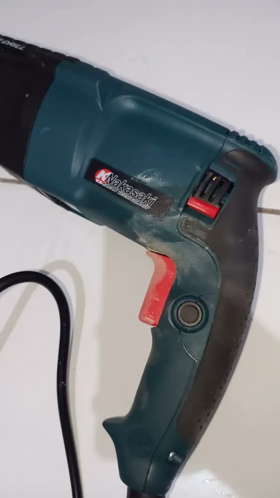 foto de Martelete Rotativo Rompedor 5kg 960w Furadeira De Impacto Cor Azul Frequência 50/60hz