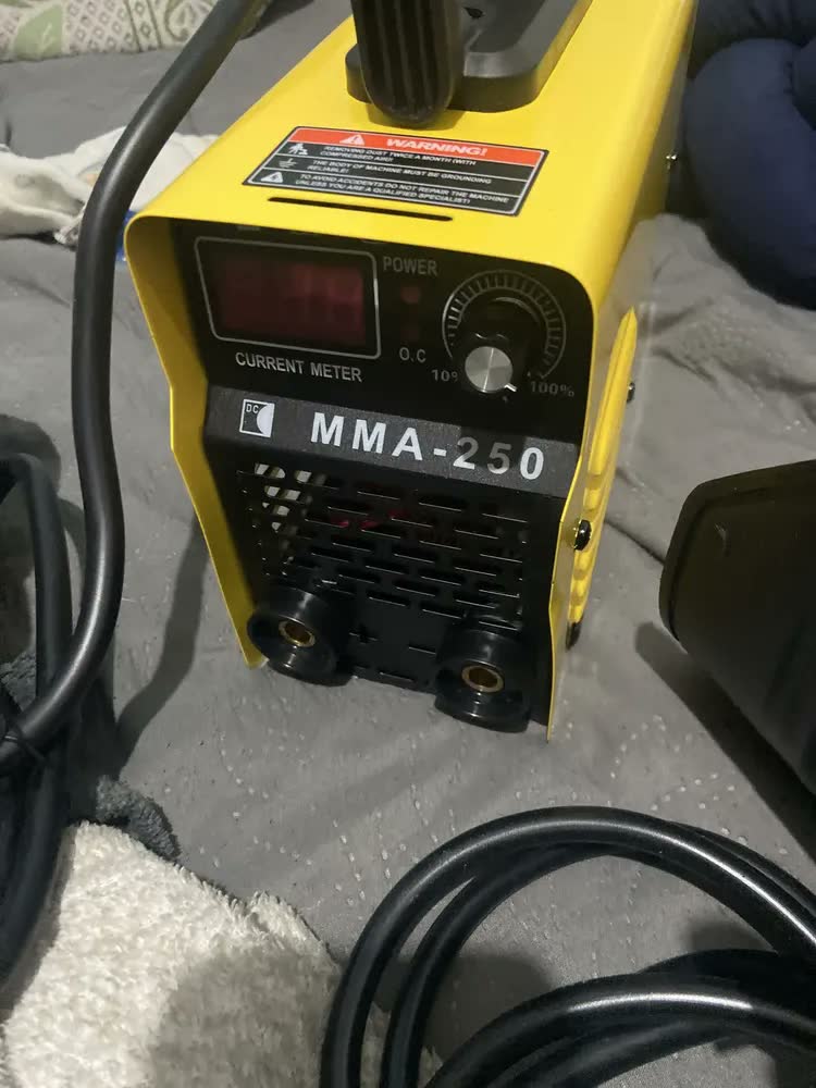 foto de Máquina De Solda Inversora Bivolt 110v/220v Profissional