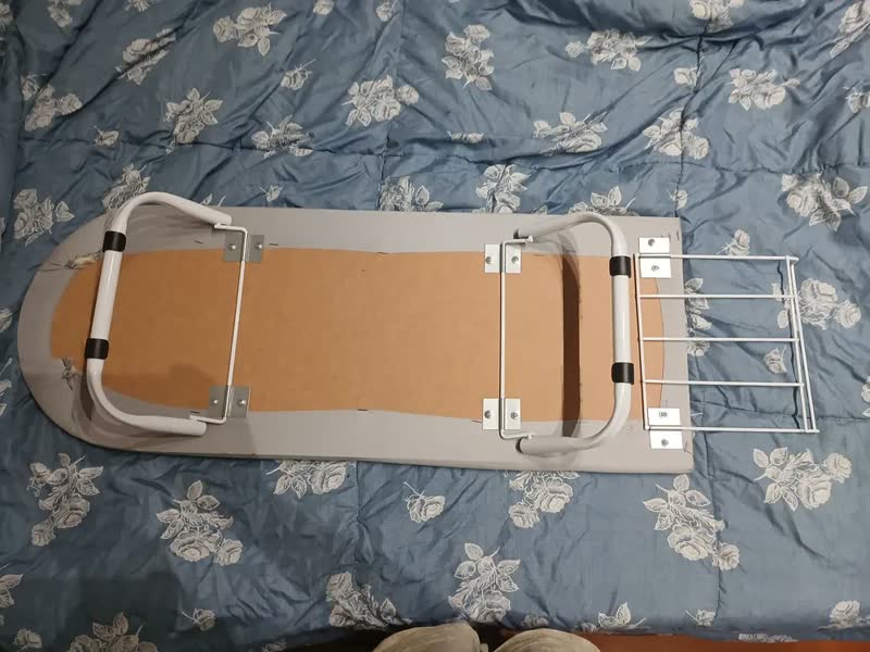 foto de Tabua Portátil Pequena Dobrável De Mesa Cama Tecido Térmico