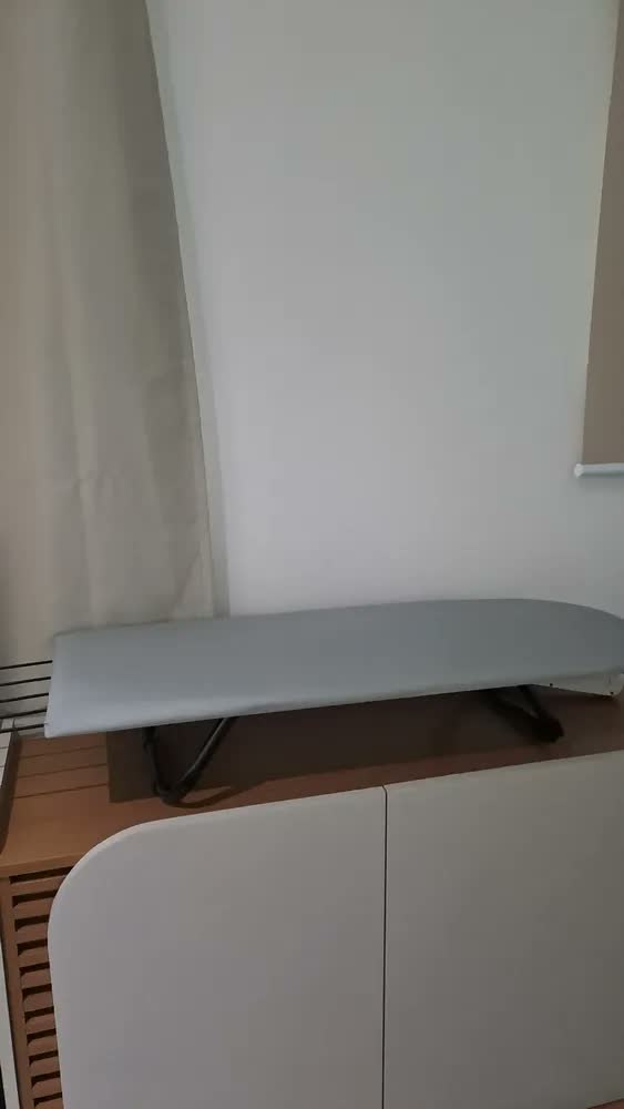 foto de Tabua Portátil Pequena Dobrável De Mesa Cama Tecido Térmico
