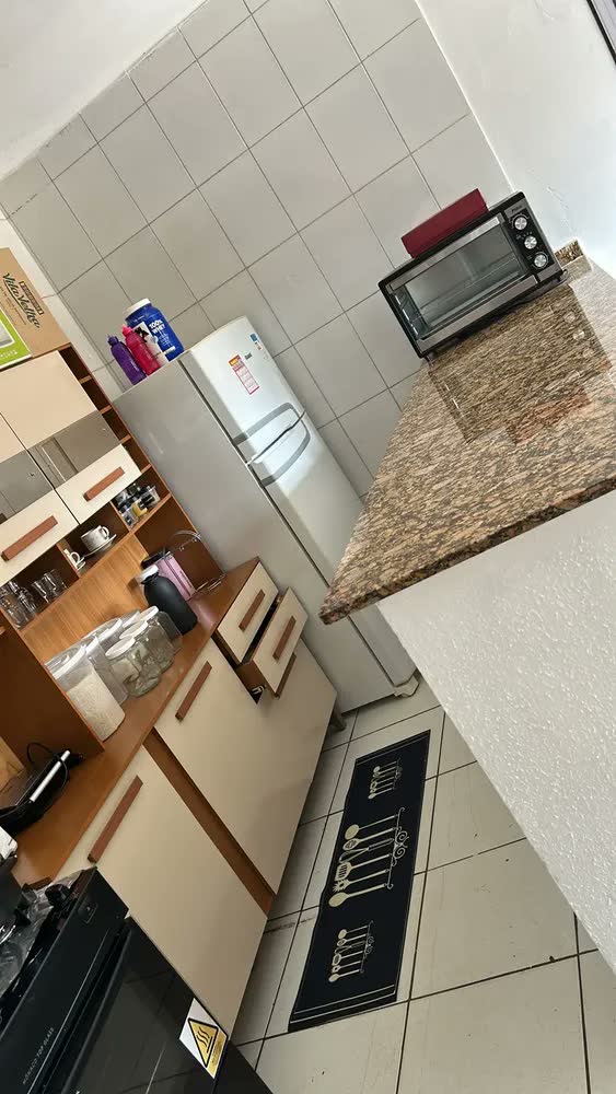 foto de Cortina Pra Pia de Cozinha Blackout Preta 1,38x0,80m Liso - Marianopole
