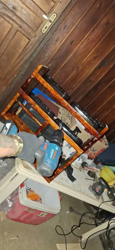 foto de Parafusadeira E Furadeira De Impacto Bosch A Bateria 18v Maleta - Gsb 183-li Com Kit Brocas Buchas E Bits 300 Peças