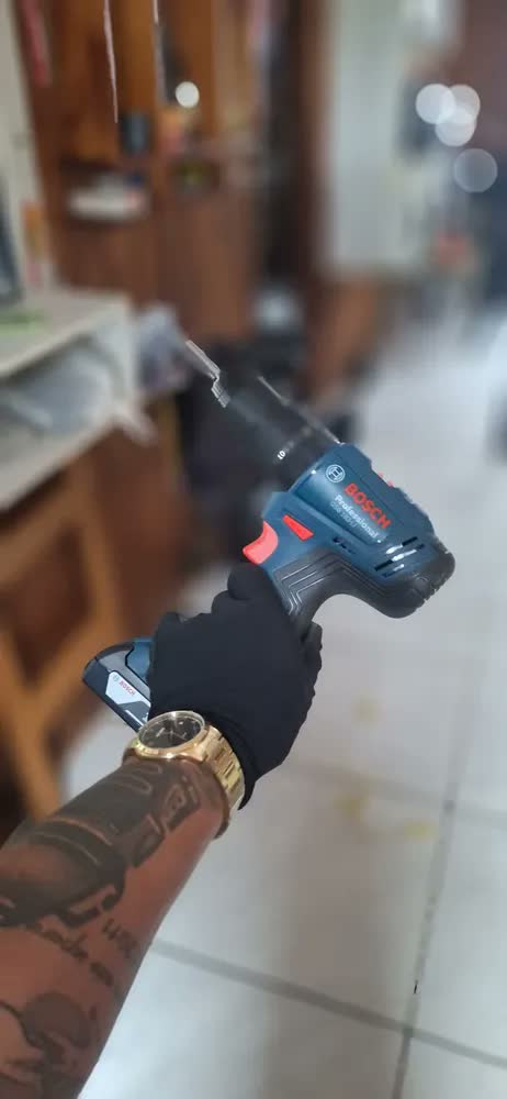 foto de Parafusadeira E Furadeira De Impacto Bosch A Bateria 18v Maleta - Gsb 183-li Com Kit Brocas Buchas E Bits 300 Peças