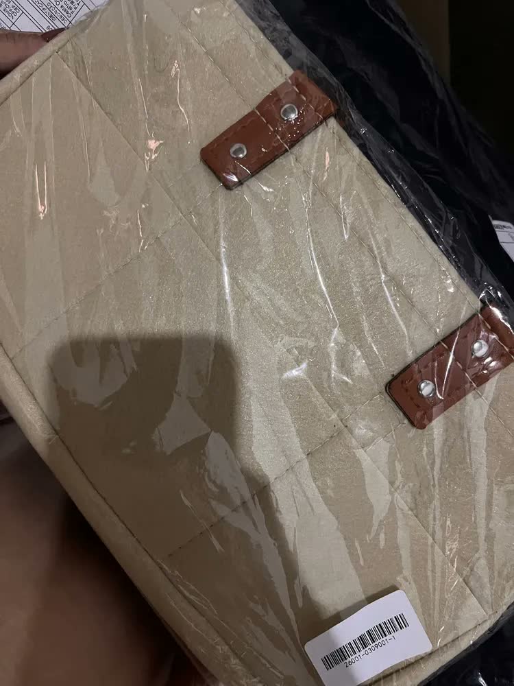foto de Cesto Organizador De Feltro De Roupas E Fraldas Para Bebê