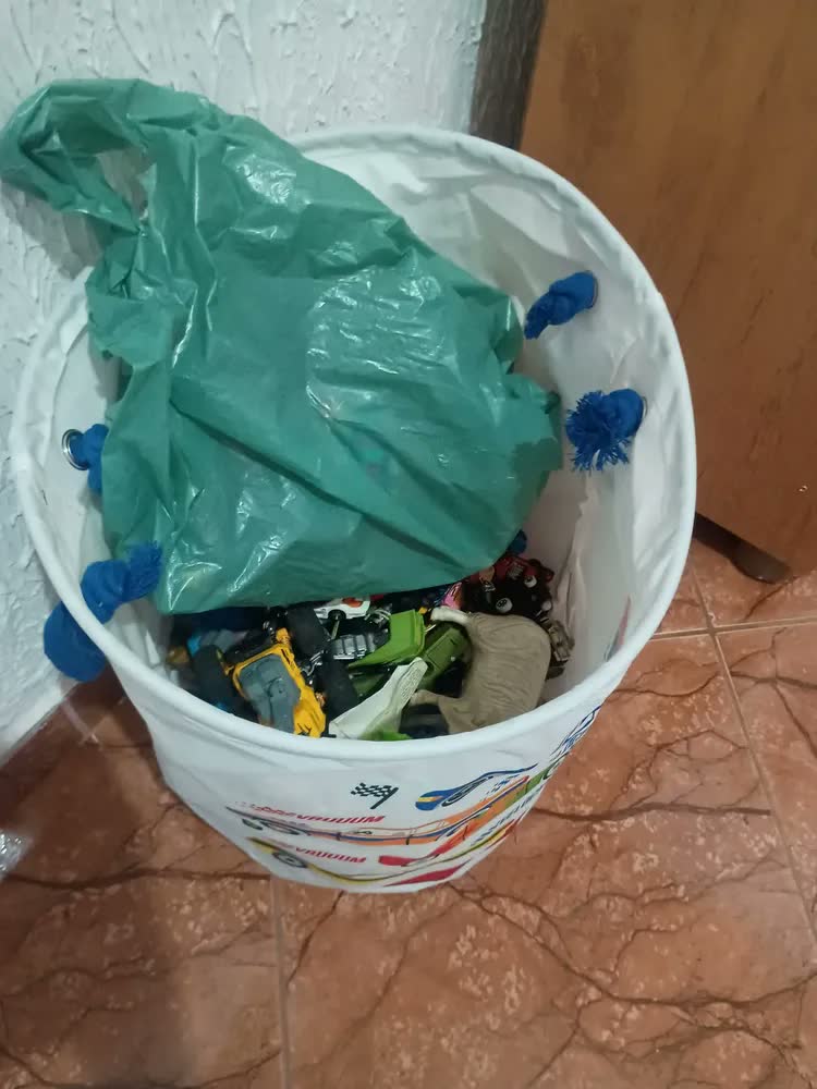 foto de Cesto Organizador Infantil Brinquedo Roupa Dobrável Com Alça