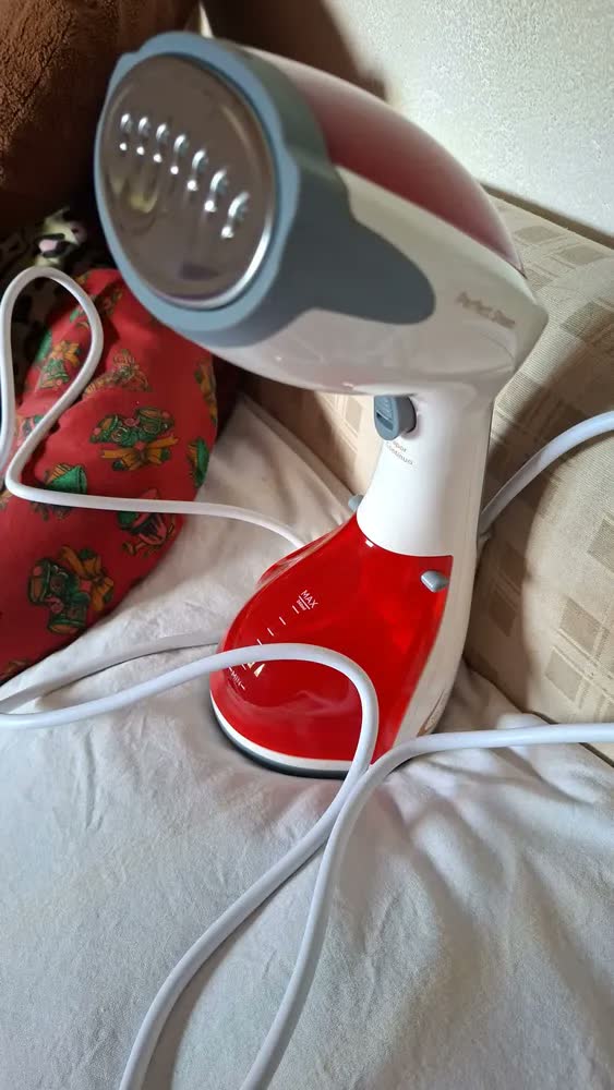 foto de Ferro Vaporizador De Roupas Black+decker Portatil 1200w