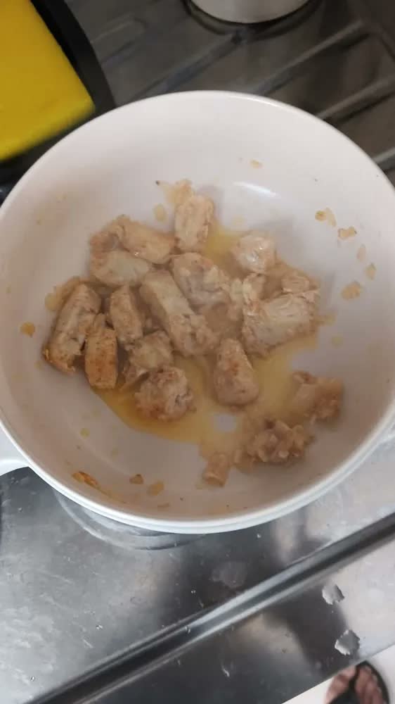 foto de Panela Elétrica Antiaderente 2l Cozimento A Vapor 220v 127v