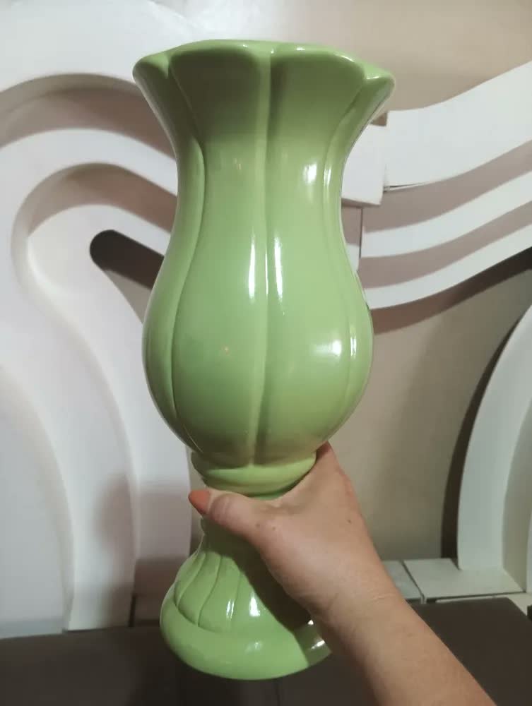 foto de Vaso Grande Em Cerâmica Para Decoração De Festas 31 / 14