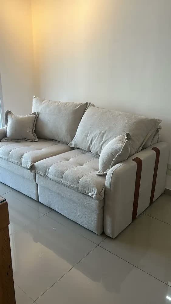 foto de Sofá Sem Caixa Retrátil 1,80m Soft Bonnie Boucle Cama Inbox Cor Bege Claro