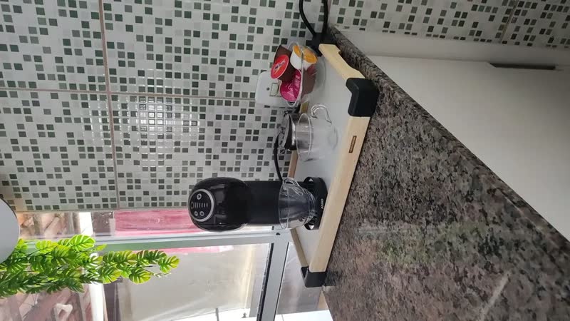 foto de Cafeteira Expresso Nescafé Dolce Gusto Arno Genio S Plus Cor Cinza