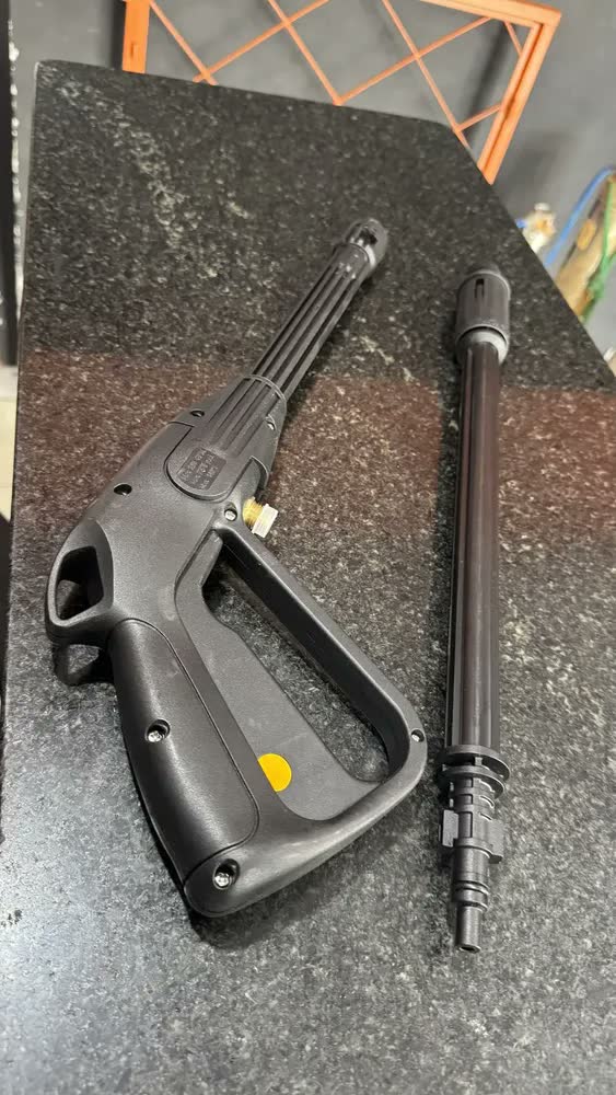foto de Pistola Gatilho Lavadora Alta Pressão Lavor Cor Preto