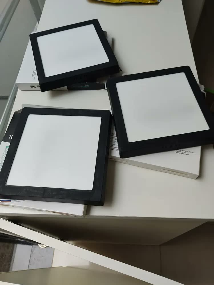 foto de Kit 3 Plafon Preto Led Sobrepor 20x20 Luz Neutra 4000k 18w