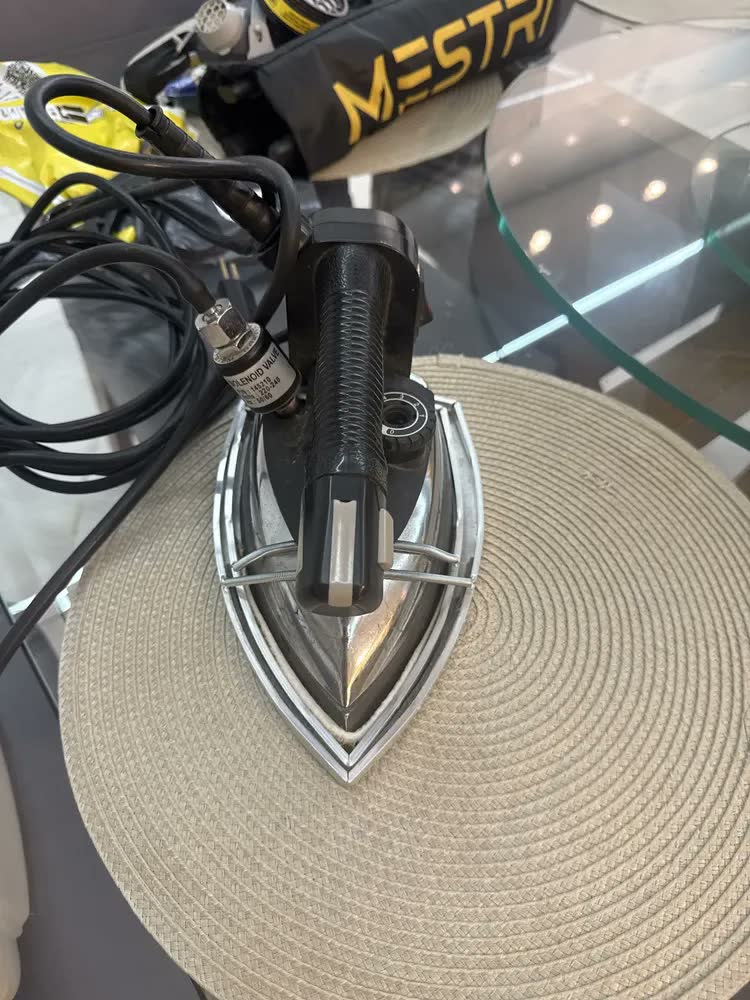 foto de Sapata Anti-Brilho para Ferro Industrial Lanmax L-ES-94A Cinza