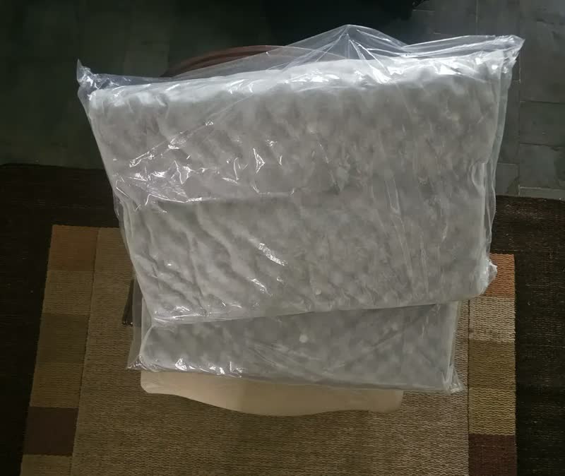 foto de Kit 3 Travesseiro Cervical Magnético Ortopédico Coluna Firme Branco