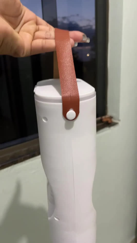 foto de Ventilador Ar Condicionado Climatizador De Ar Frio Torre Gira 180° Portátil Usb Cor Branco 110v/220v Lp Imports
