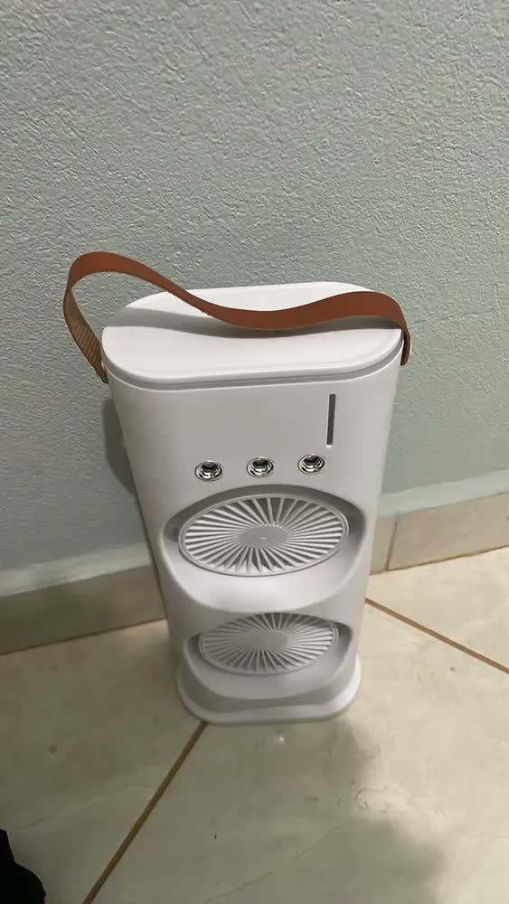 foto de Ventilador Ar Condicionado Climatizador De Ar Frio Torre Gira 180° Portátil Usb Cor Branco 110v/220v Lp Imports