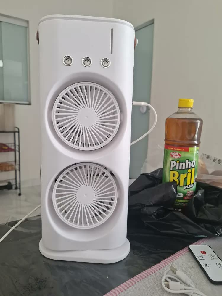 foto de Ventilador Ar Condicionado Climatizador De Ar Frio Torre Gira 180° Portátil Usb Cor Branco 110v/220v Lp Imports