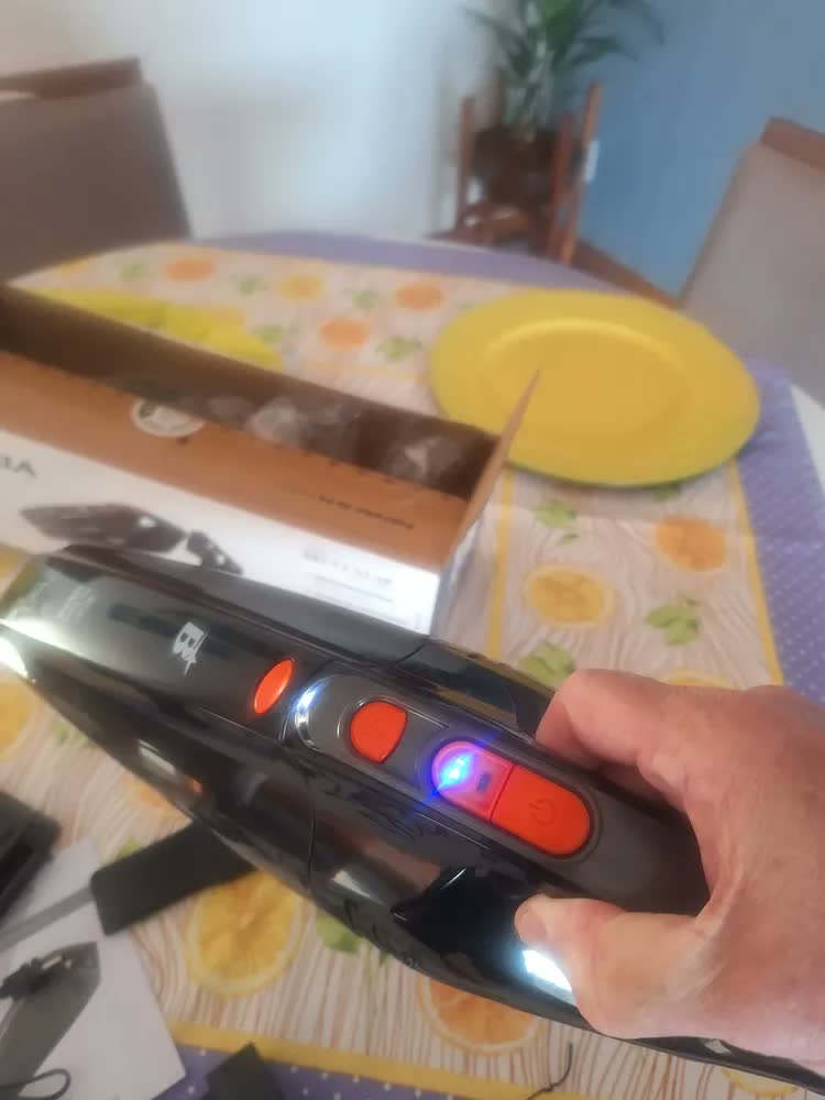 foto de Aspirador De Pó Portátil Bas01 Pó E Água Bivolt 60w Britânia Cinza