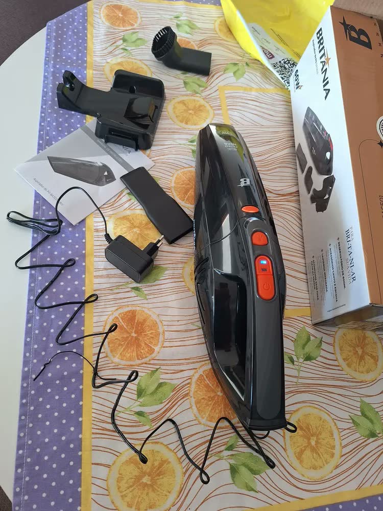 foto de Aspirador De Pó Portátil Bas01 Pó E Água Bivolt 60w Britânia Cinza