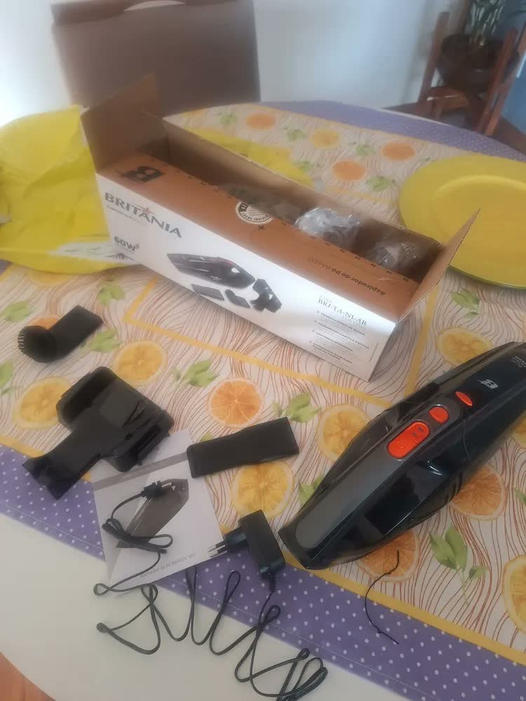 foto de Aspirador De Pó Portátil Bas01 Pó E Água Bivolt 60w Britânia Cinza