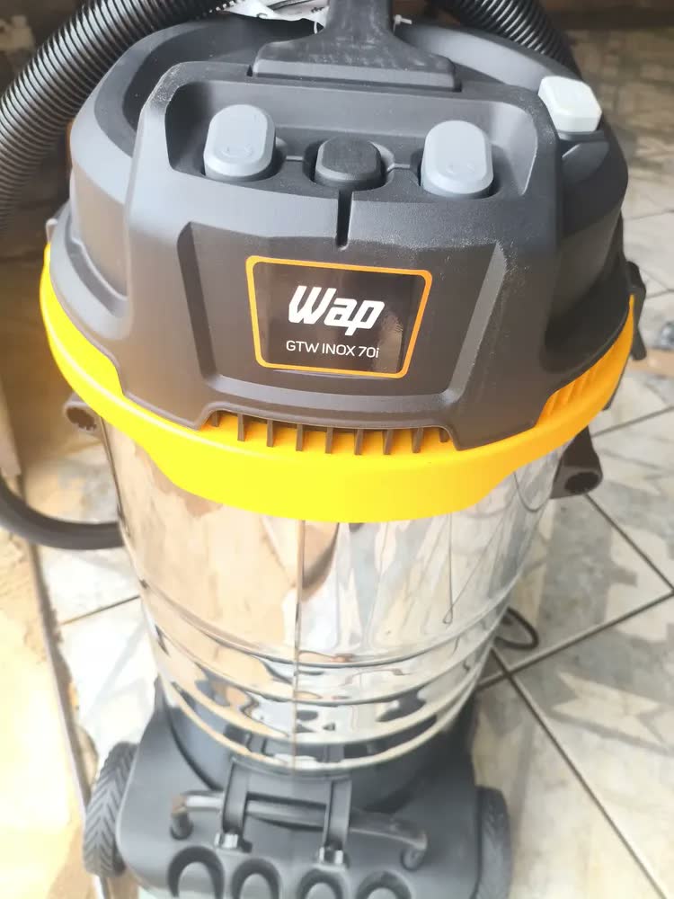 foto de Aspirador de Pó e Água WAO GTW Inox 70i 2800W com Dois Motores e Autolimpeza 70 Litros