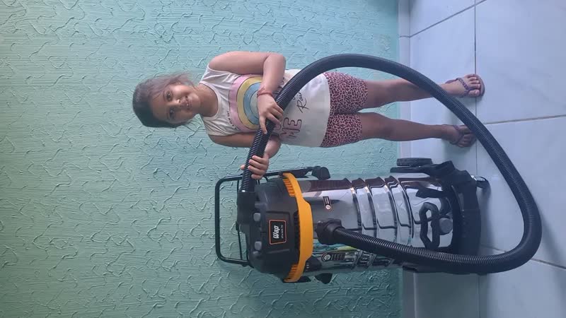 foto de Aspirador de Pó e Água WAO GTW Inox 70i 2800W com Dois Motores e Autolimpeza 70 Litros