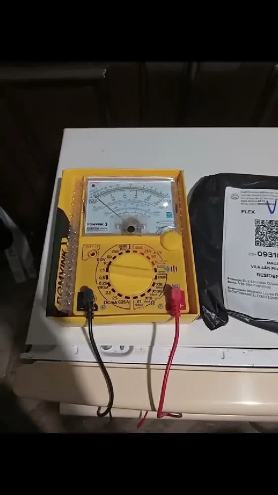 foto de Multímetro Analógico Bomder para Tensão e Corrente até 1000V