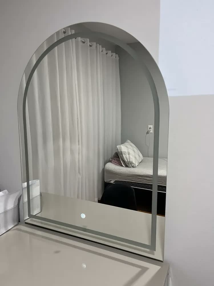 foto de Espelho Led Oval Base Reta 100x80 Touch Scren Moldura Sem Moldura