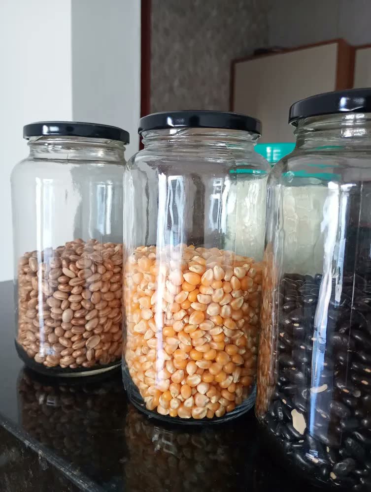 foto de 6 Potes De Vidro 800ml Az 500 Com Tampas Metálicas E Lacres Cor Preto