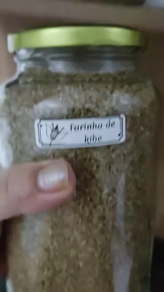 foto de 6 Potes De Vidro 800ml Az 500 Com Tampas Metálicas E Lacres Cor Preto