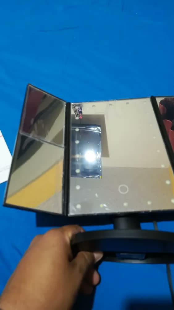 foto de Espelho Triplo Retangular Camarim Dobrável Touch Led 10x3x2x