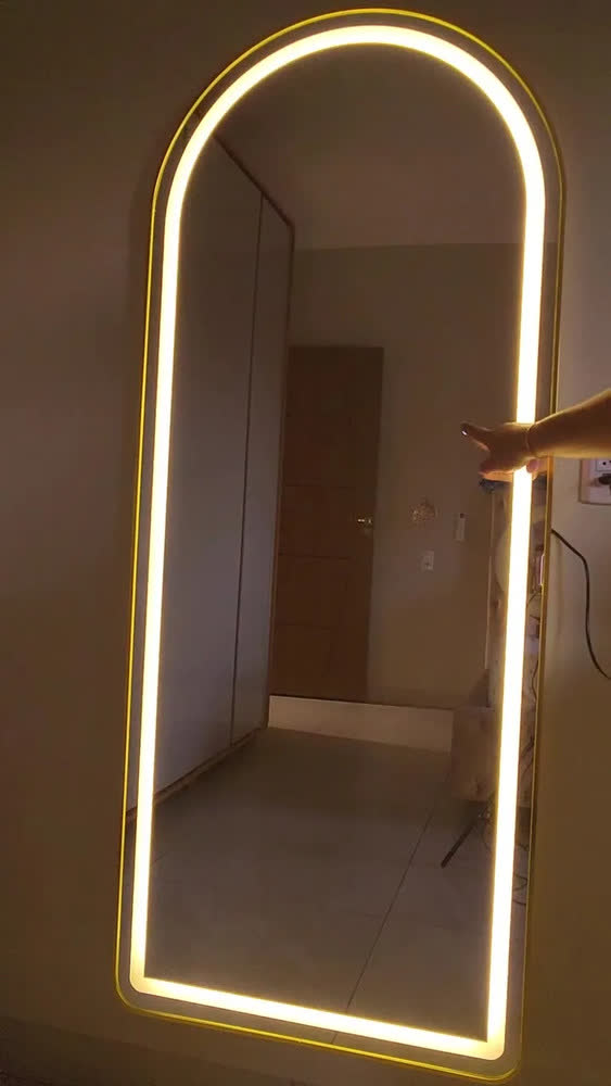 foto de Espelho Corpo Inteiro Moldura Led Quarto Loja 170x70 Grande Moldura Dourado